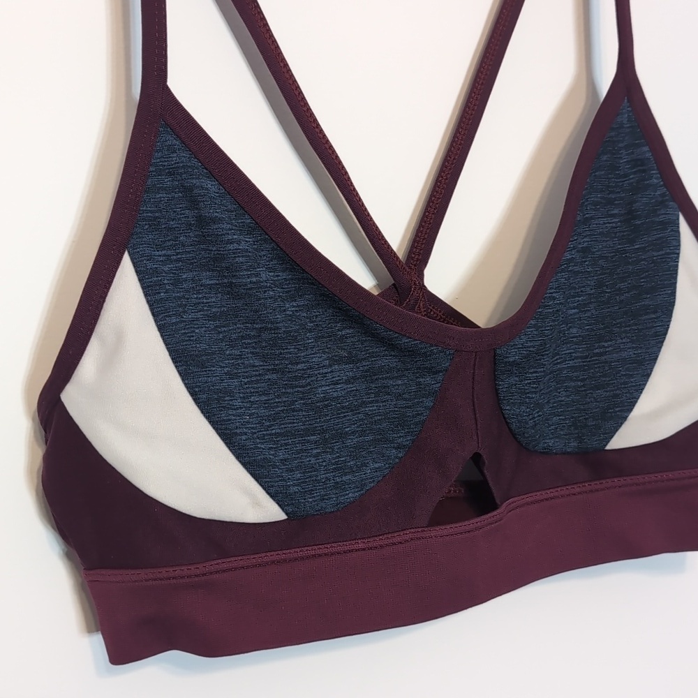 Under Armour Sports Bra - Picture 2 of 5
